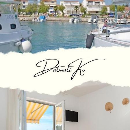 Apartment And Rooms Dalmatiko 보디체 외부 사진